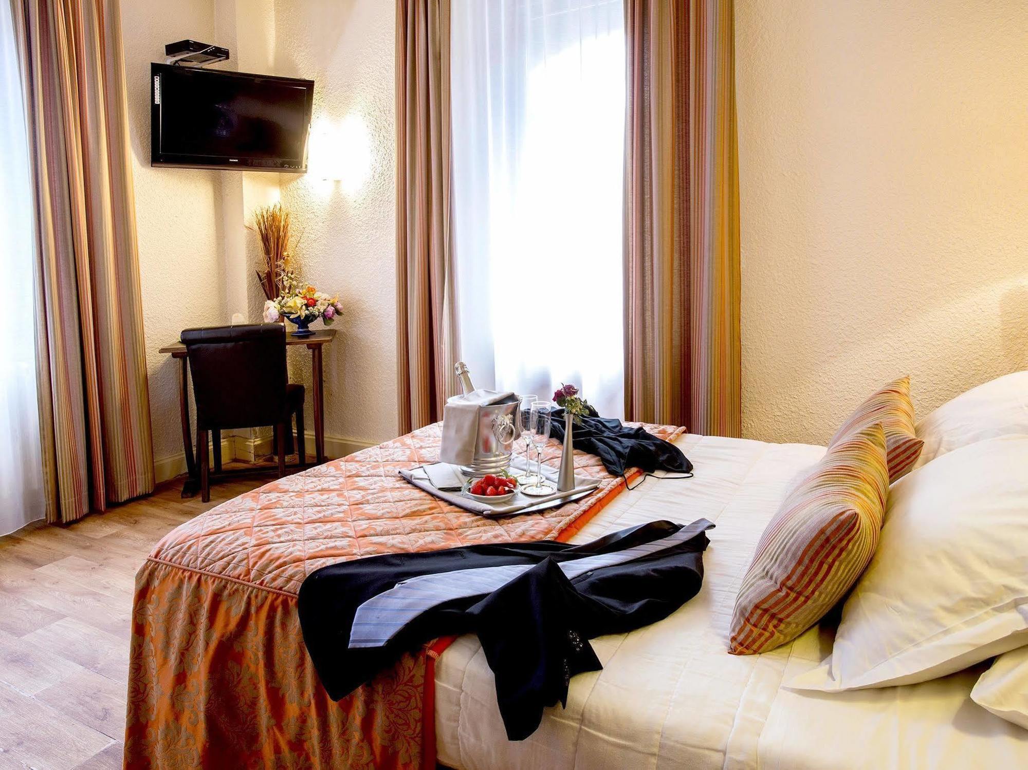 Logis Hotel Restaurant La Tete Des Faux Le Bonhomme Eksteriør billede
