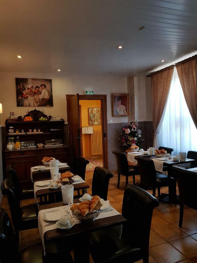 Logis Hotel Restaurant La Tete Des Faux Le Bonhomme Eksteriør billede
